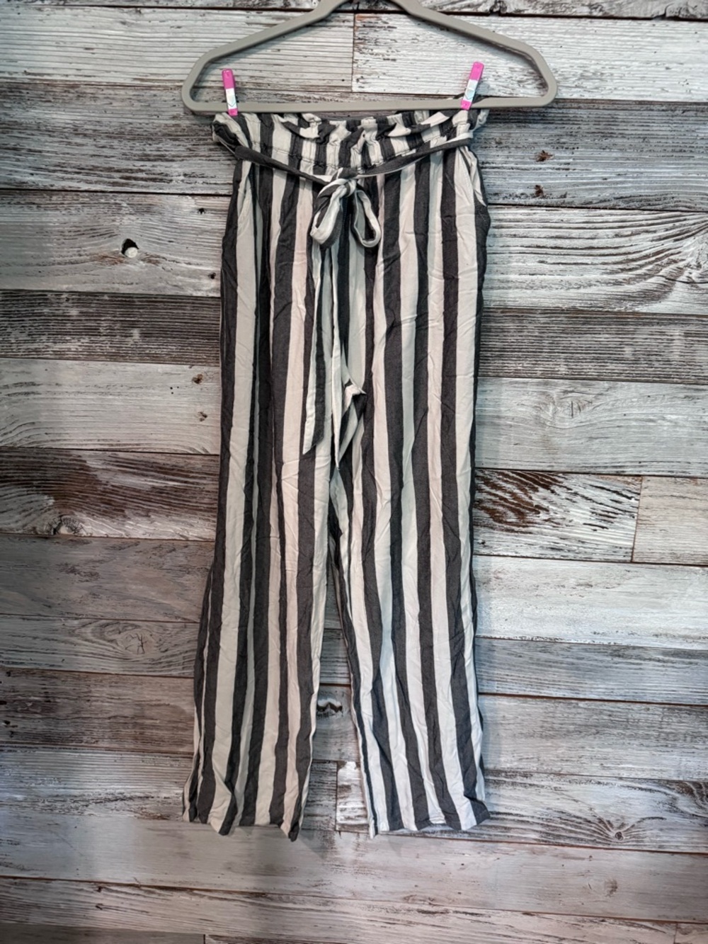 American Eagle Black & White Vertical Stripe Wide Leg Pants with Front Pockets